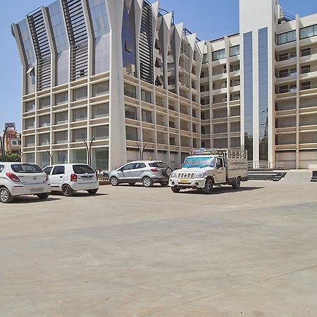 7 Wonders Hotel Gandhinagar Extérieur photo