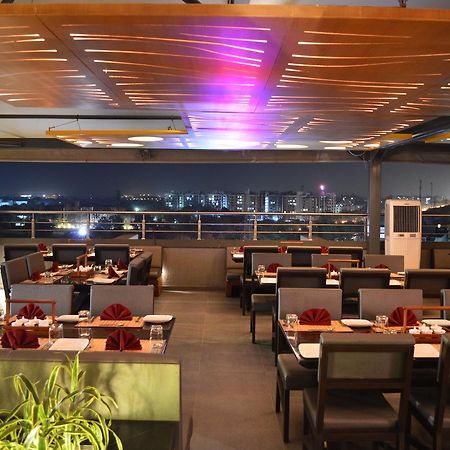 7 Wonders Hotel Gandhinagar Extérieur photo