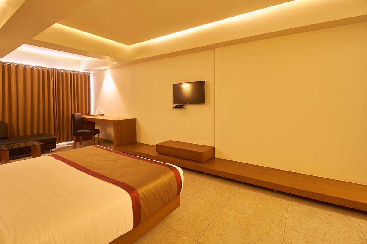 7 Wonders Hotel Gandhinagar Extérieur photo