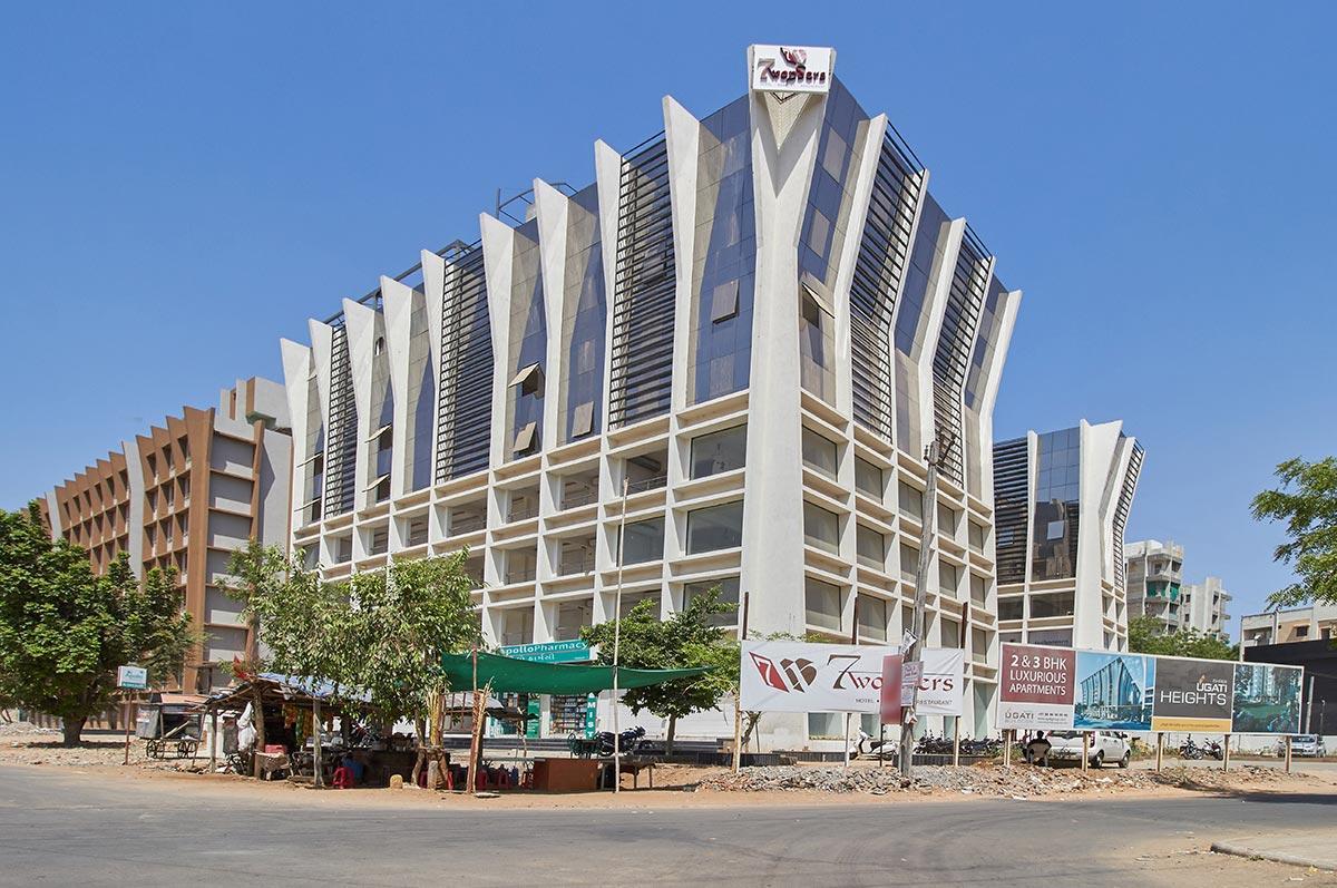 7 Wonders Hotel Gandhinagar Extérieur photo
